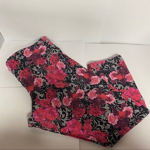 Lorna Jane | Floral lace Cropped yoga Leggings